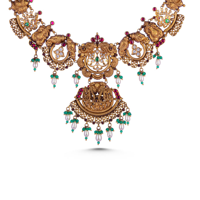 SHORT NECKLACE