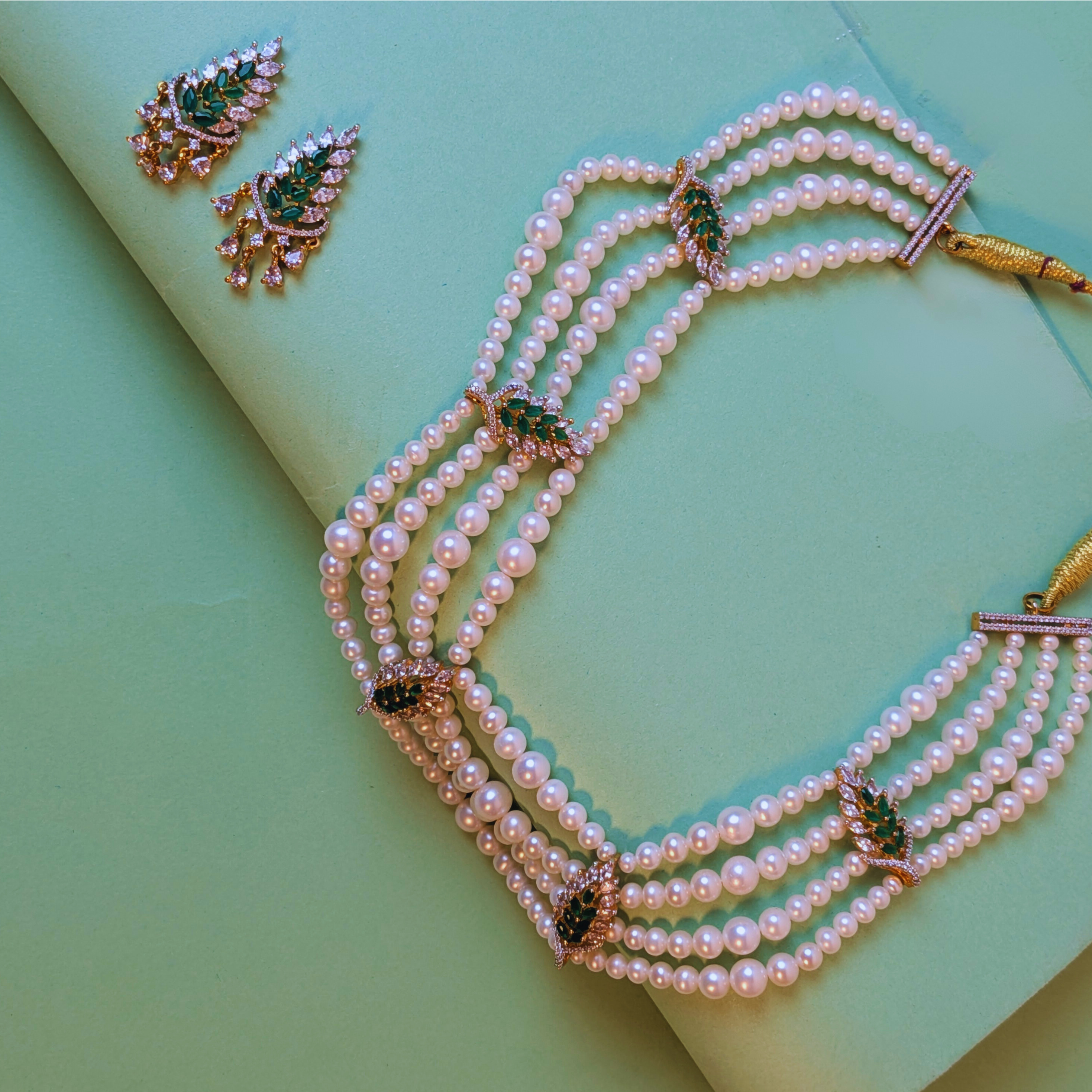 PEARLS NECKLACE SET