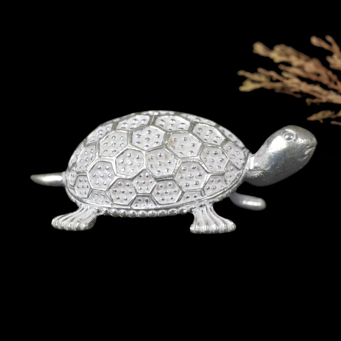 Silver Tortoise Idol – Symbol of Prosperity & Positive Energy