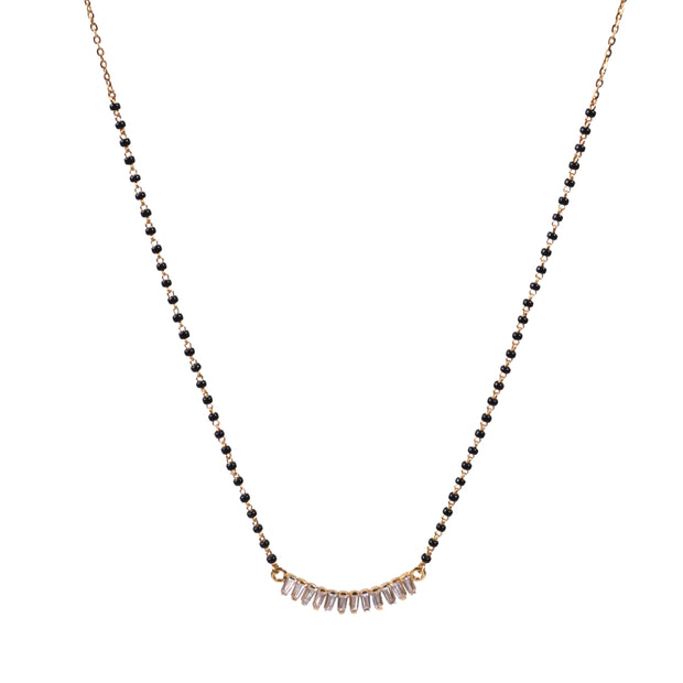SHORT FANCY BLACK BEADS