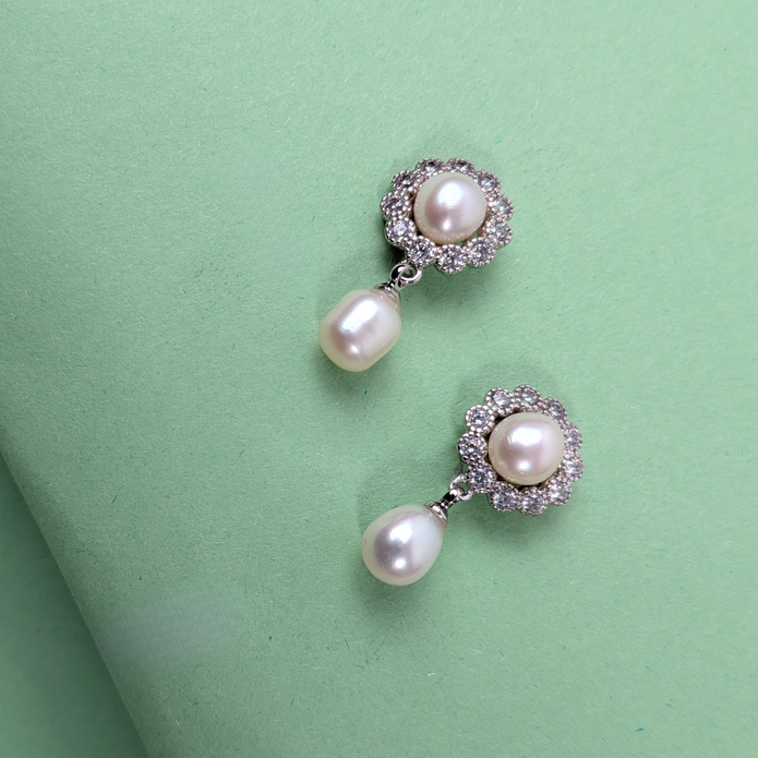 PEARLS LOCKET SET
