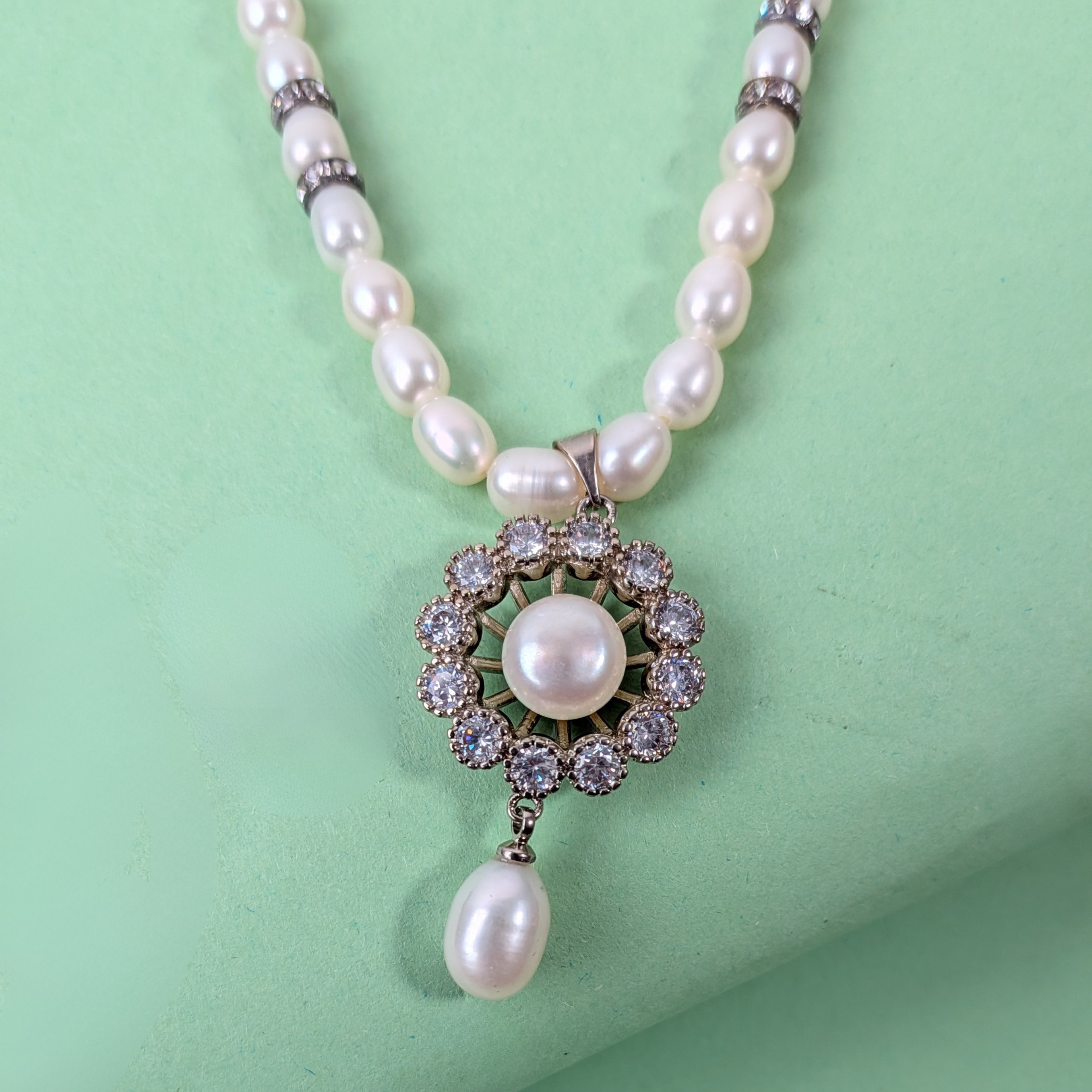 PEARLS NECKLACE SET