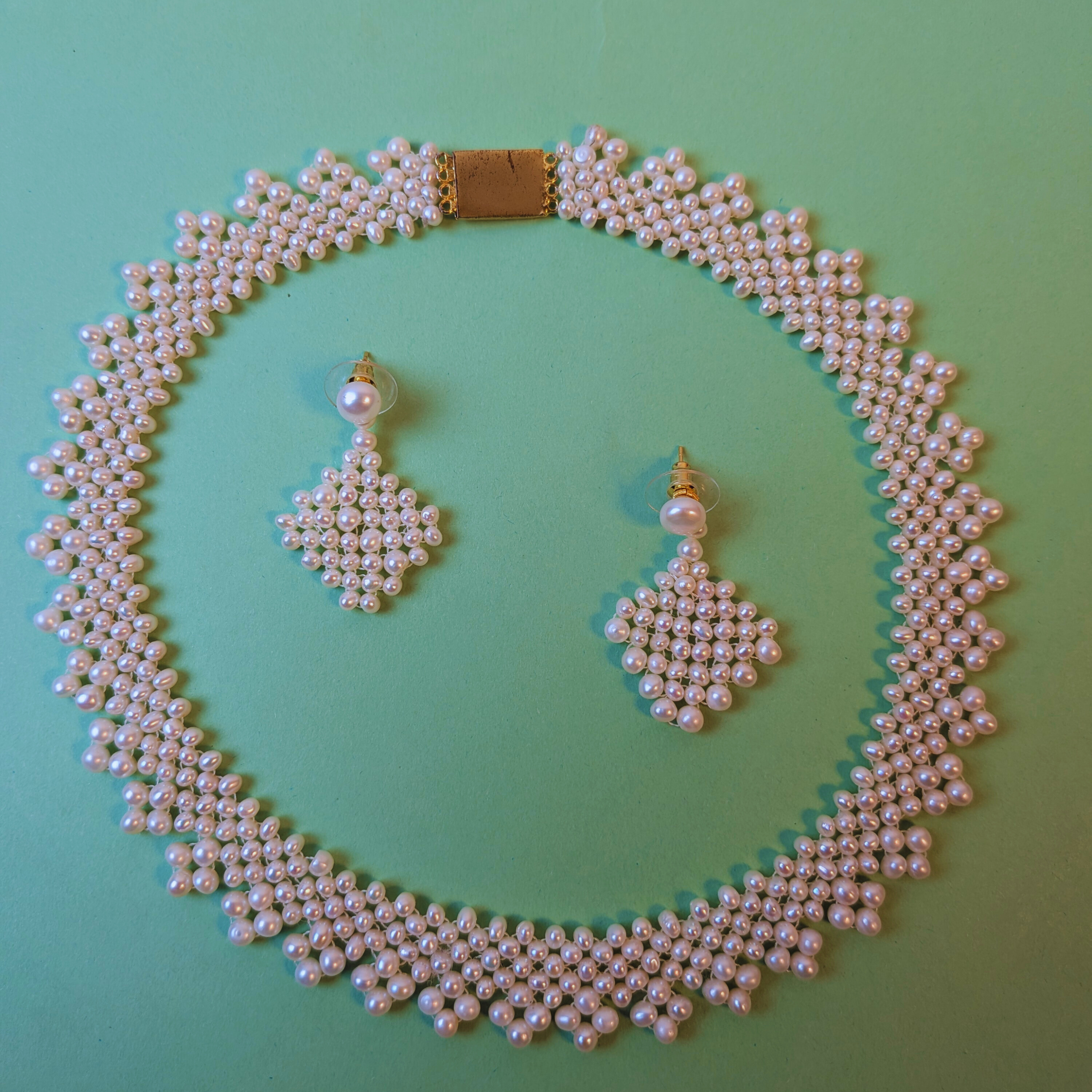 PEARLS NECKLACE SET