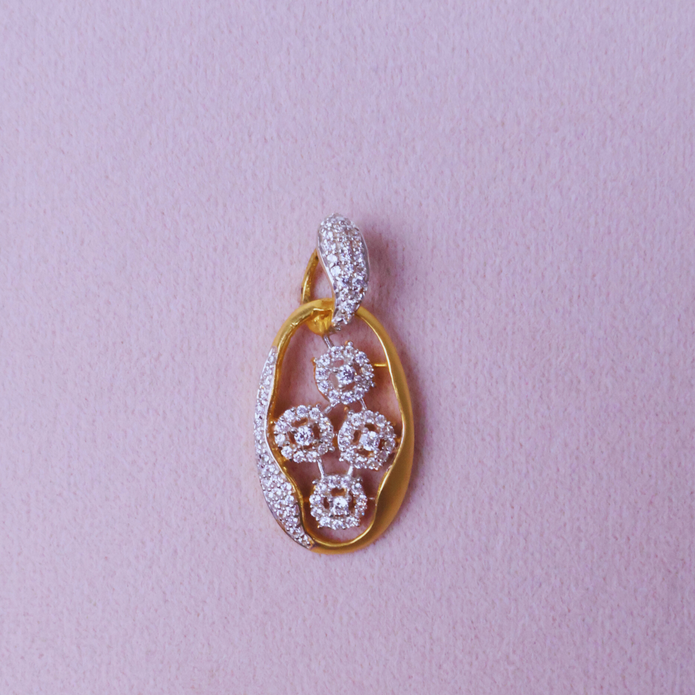 LADIES FANCY LOCKET