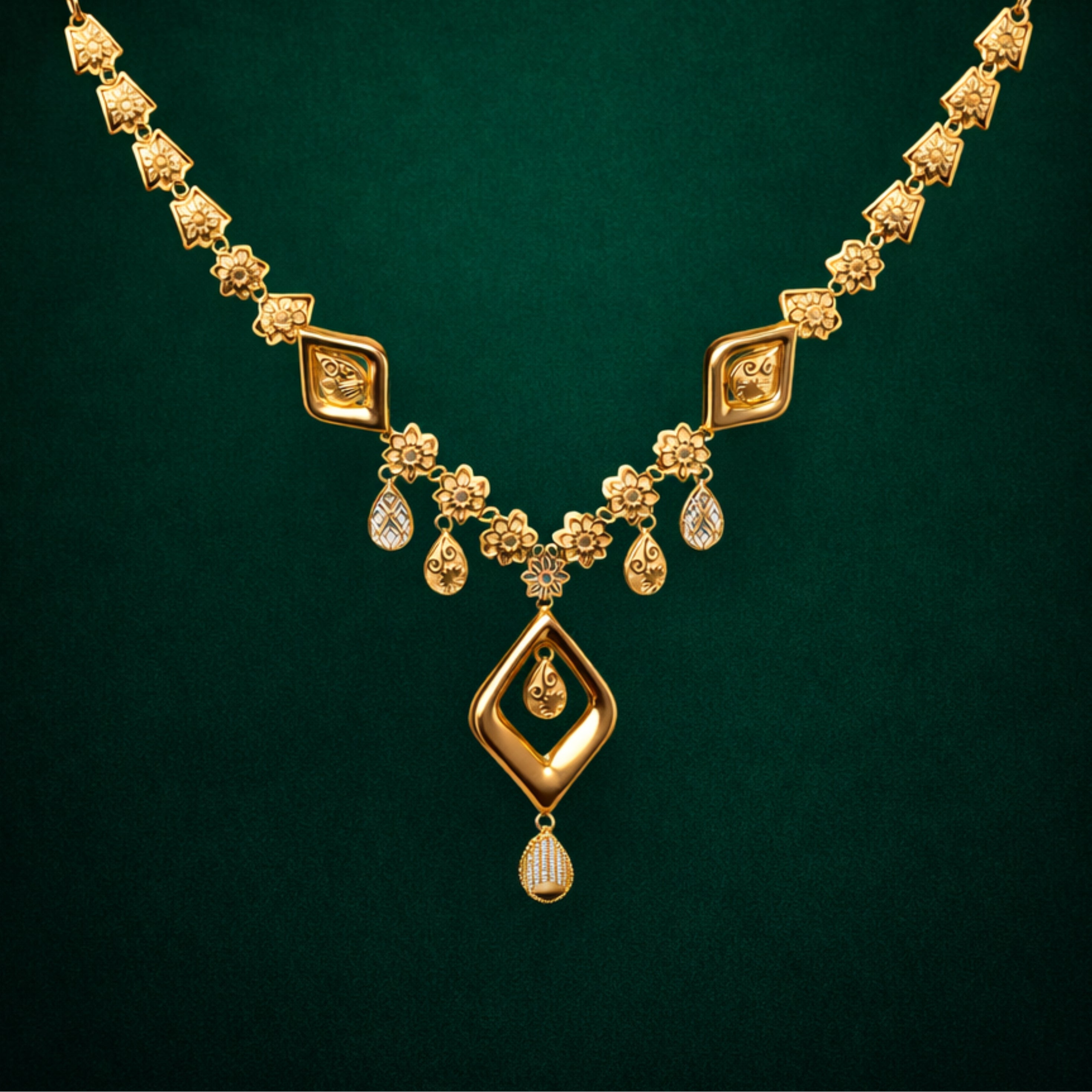 SHORT NECKLACE
