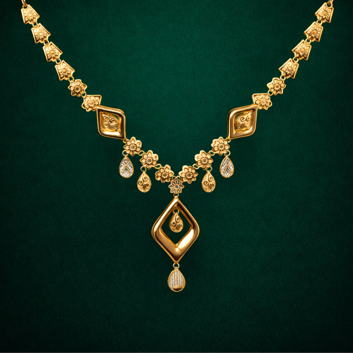 SHORT NECKLACE
