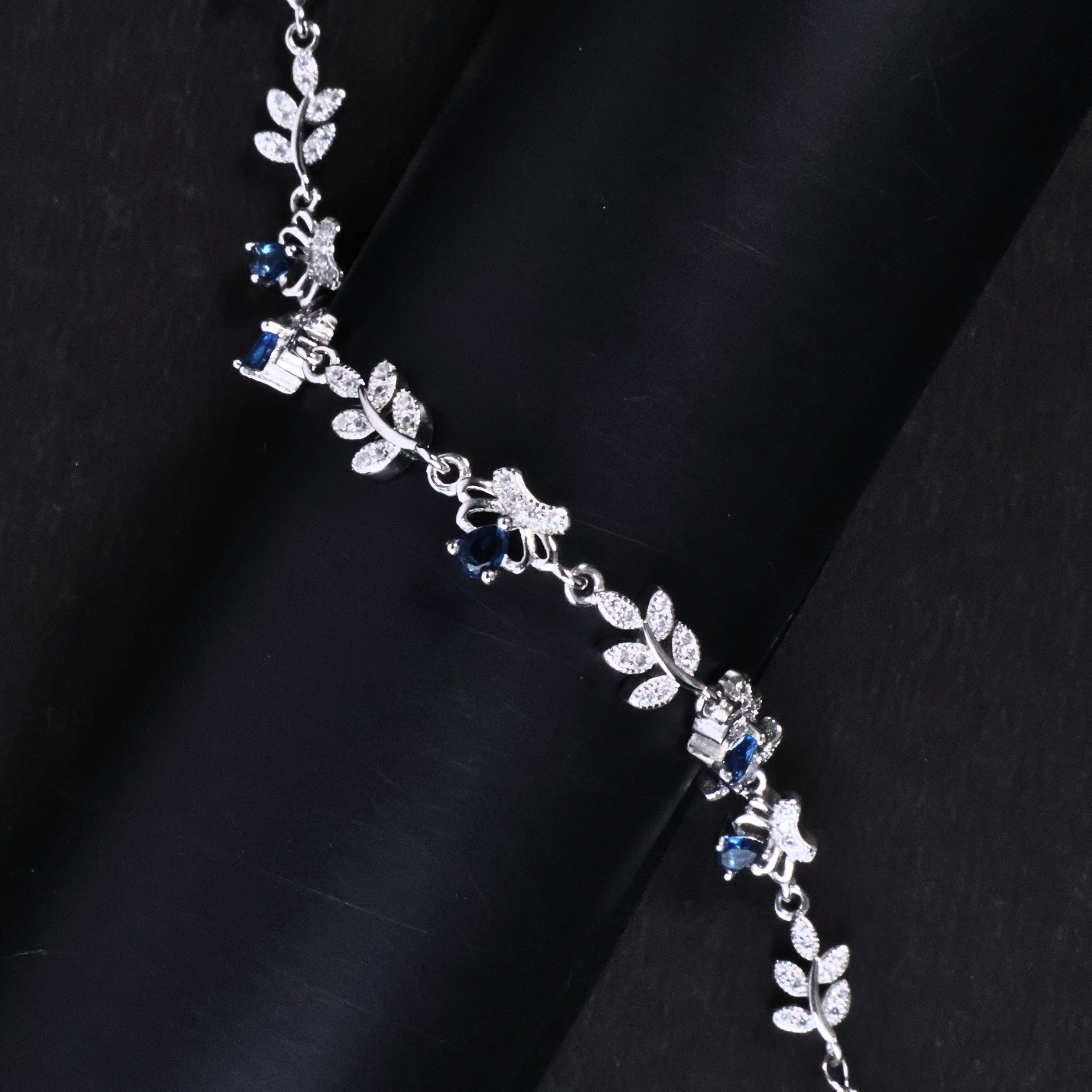 SILVER GIRLS BARCELETS