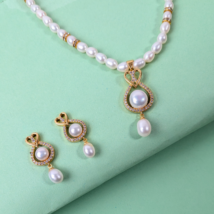PEARLS NECKLACE SET