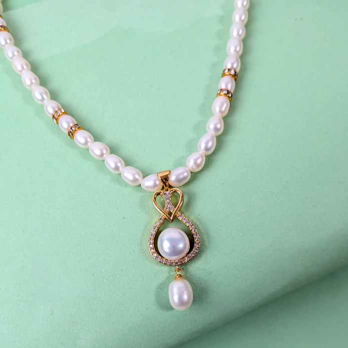 PEARLS NECKLACE SET