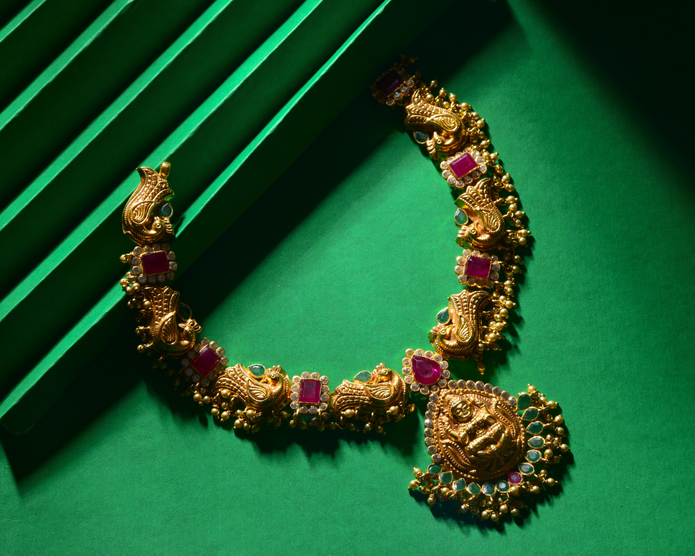 TEMPLE STONE SHORT NECKLACE