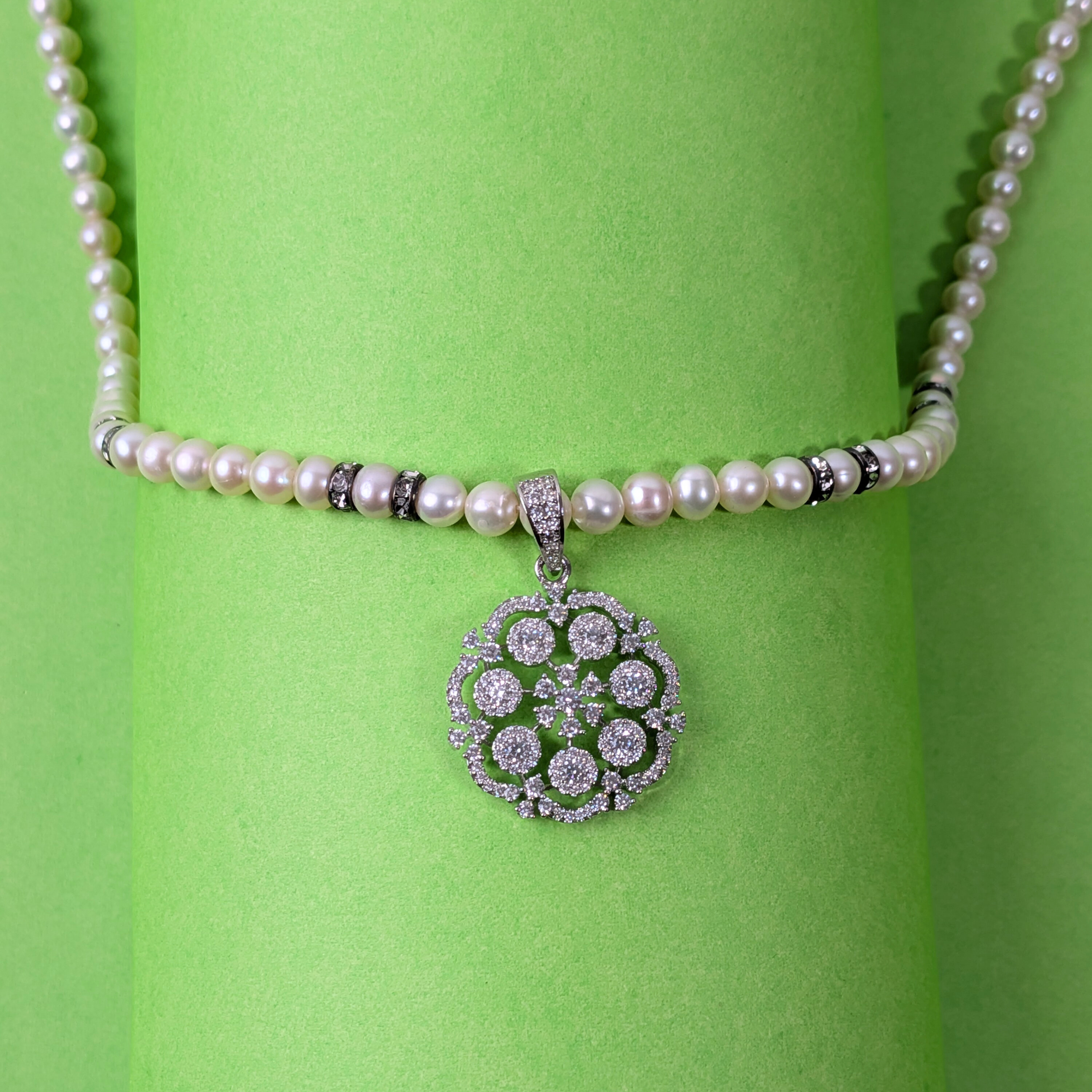 PEARLS NECKLACE SET