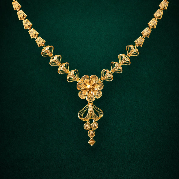 SHORT NECKLACE