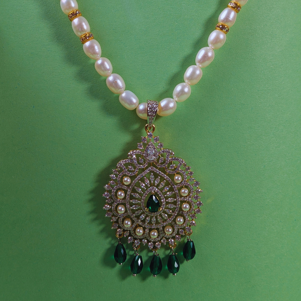 PEARLS NECKLACE SET