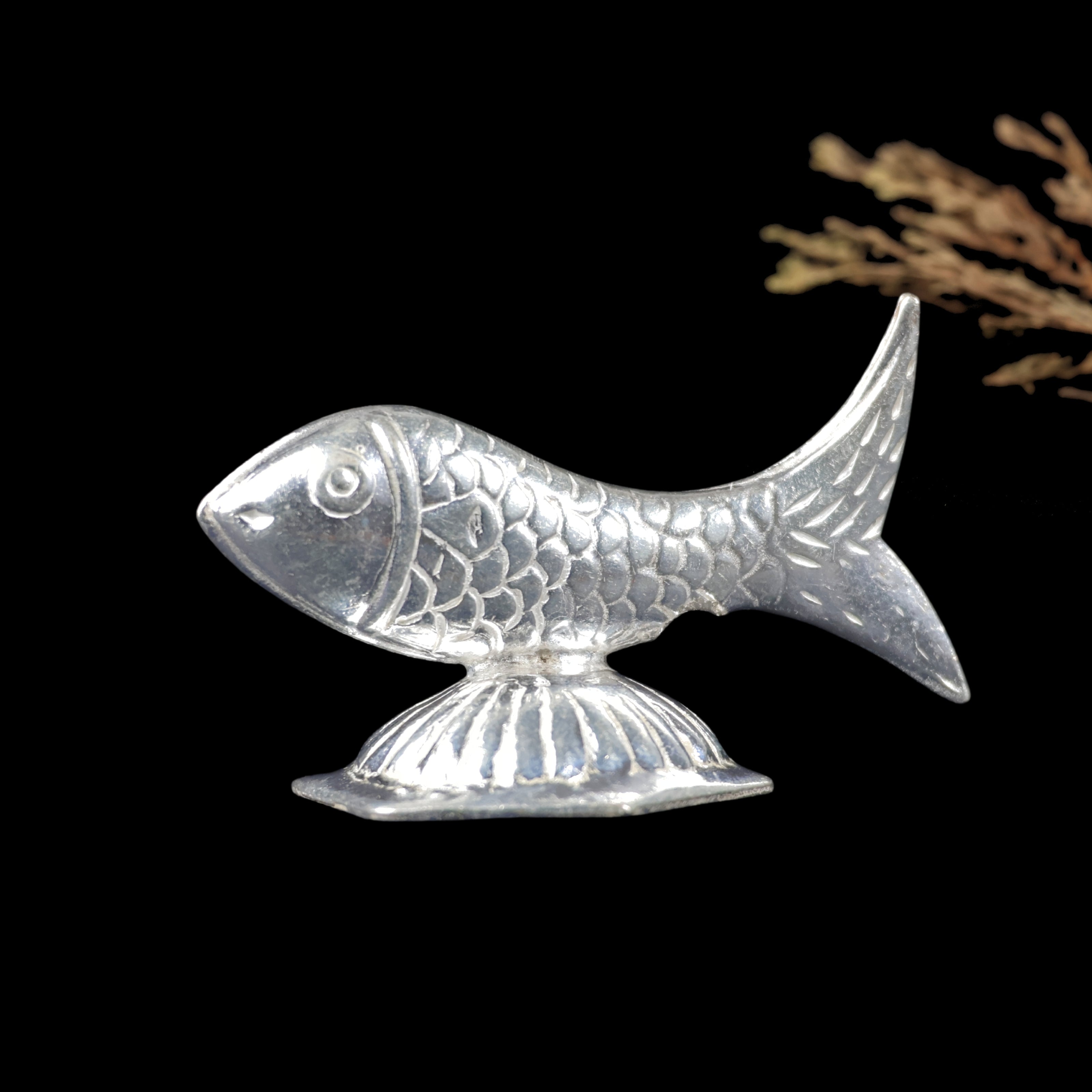 Silver Fish Idol – Symbol of Prosperity & Abundance