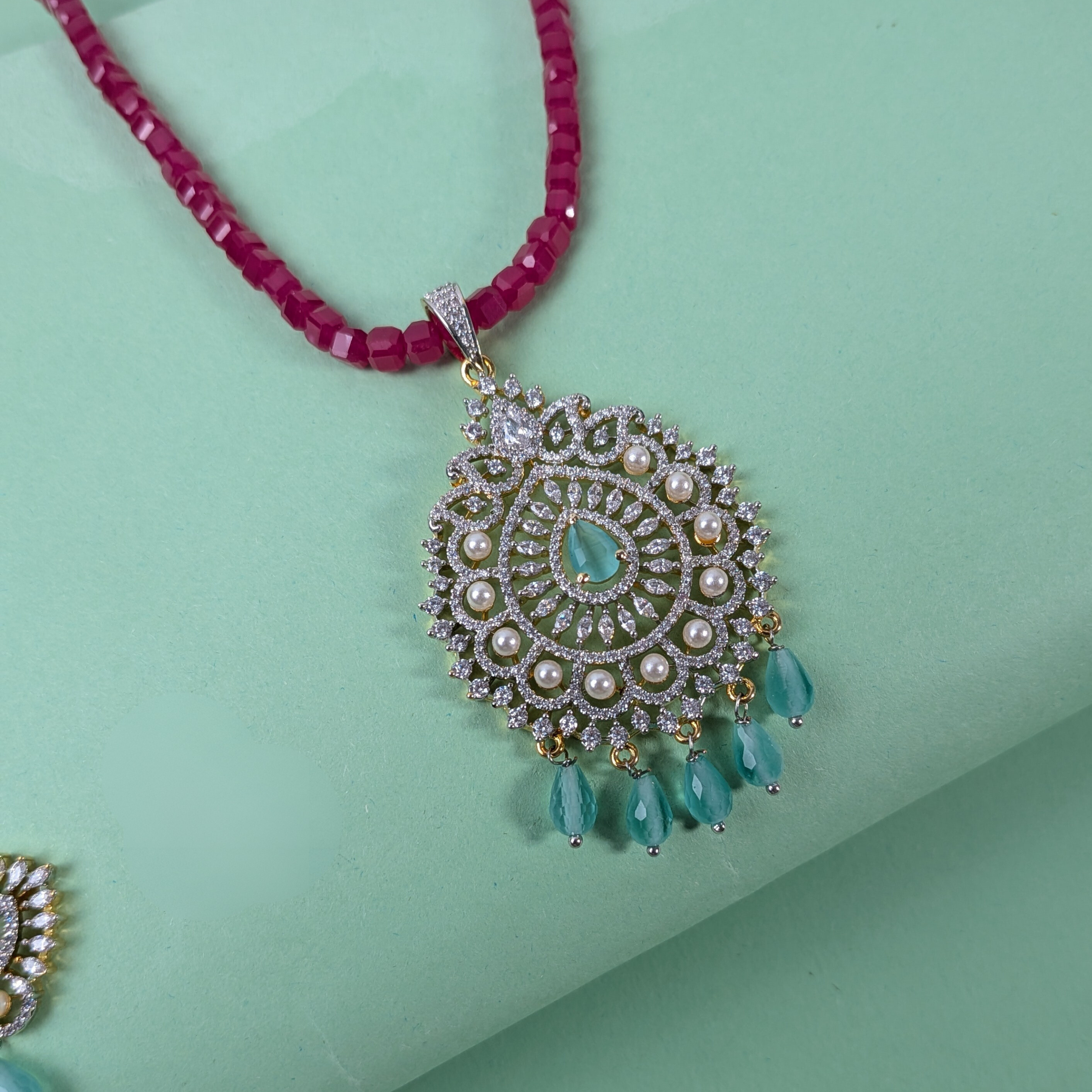 PEARLS NECKLACE SET