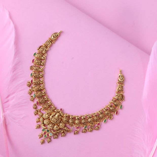 SHORT NECKLACE