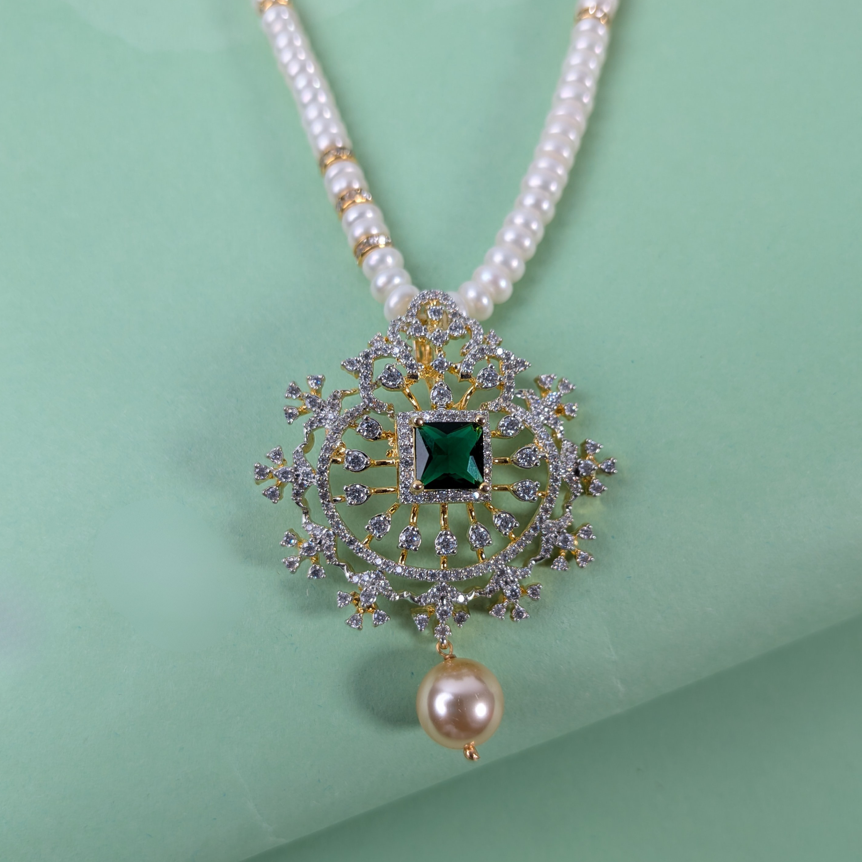 PEARLS NECKLACE SET