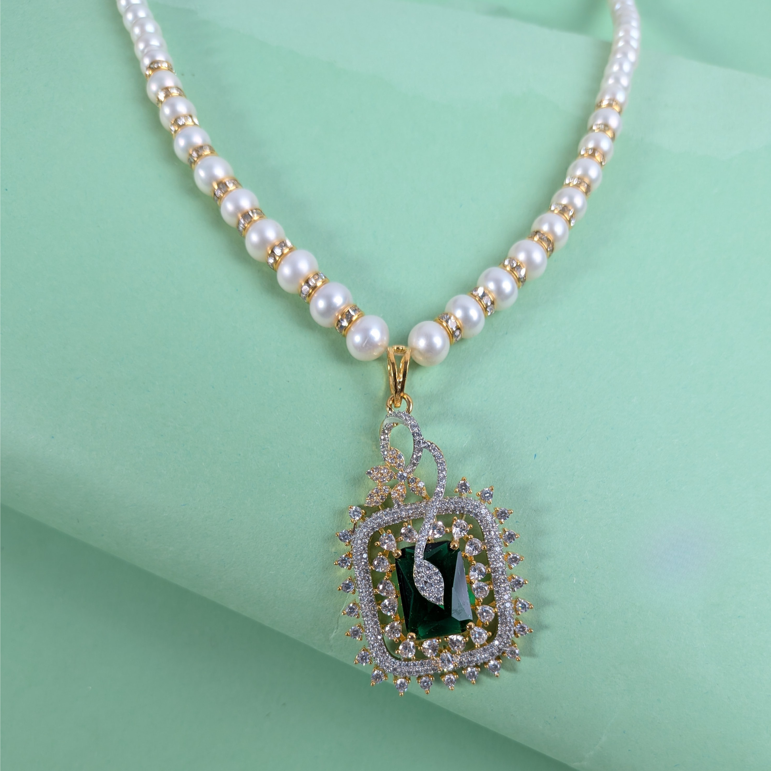 PEARLS NECKLACE SET