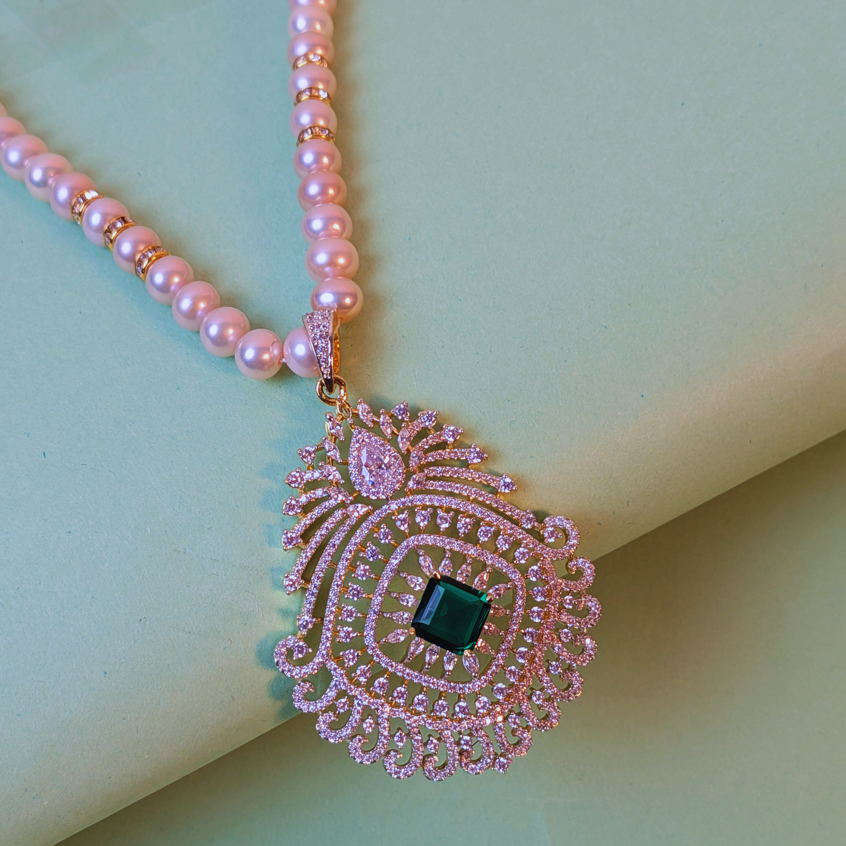 PEARLS NECKLACE SET