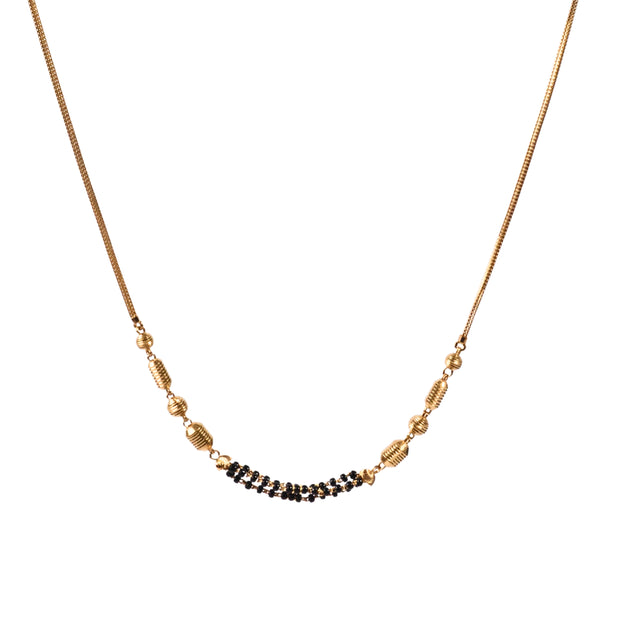 SHORT FANCY BLACK BEADS