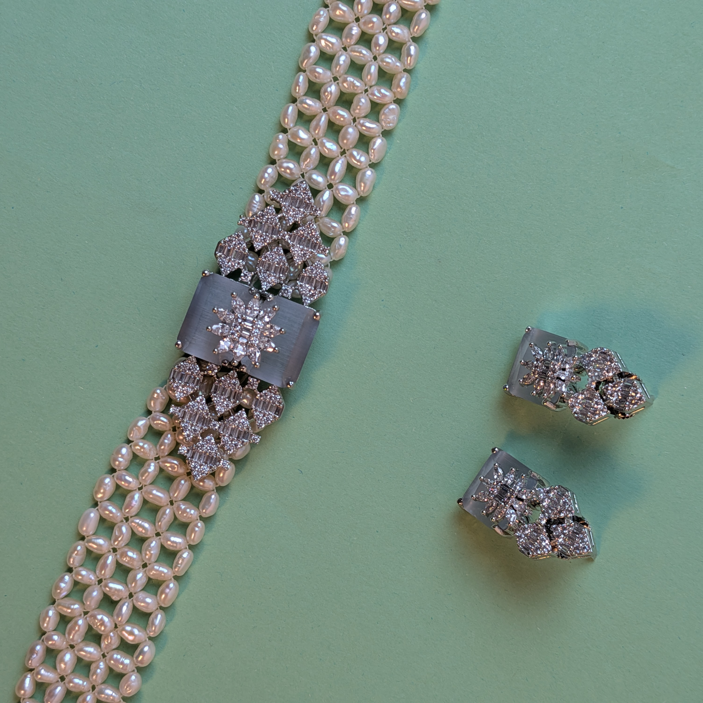 PEARLS NECKLACE SET