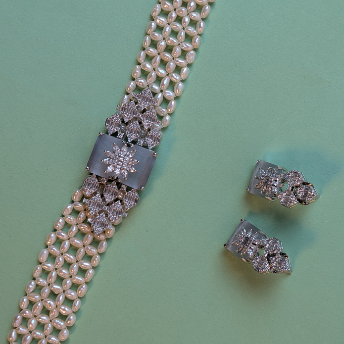 PEARLS NECKLACE SET