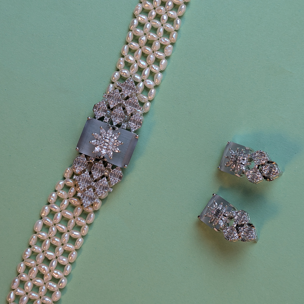 PEARLS NECKLACE SET