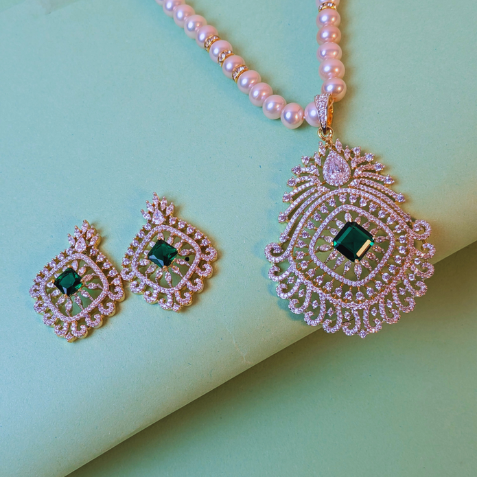 PEARLS NECKLACE SET