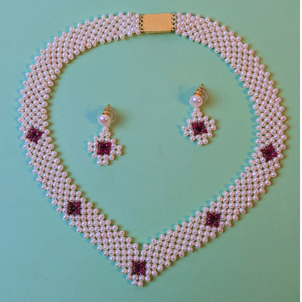 PEARLS NECKLACE SET