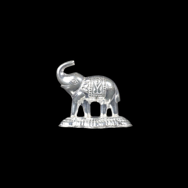 Silver Elephant Idol – Symbol of Wisdom & Good Fortune