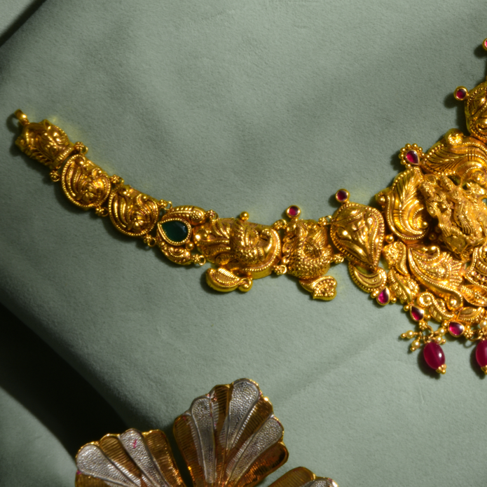916 gold Lakshmi temple necklace close-up with traditional design